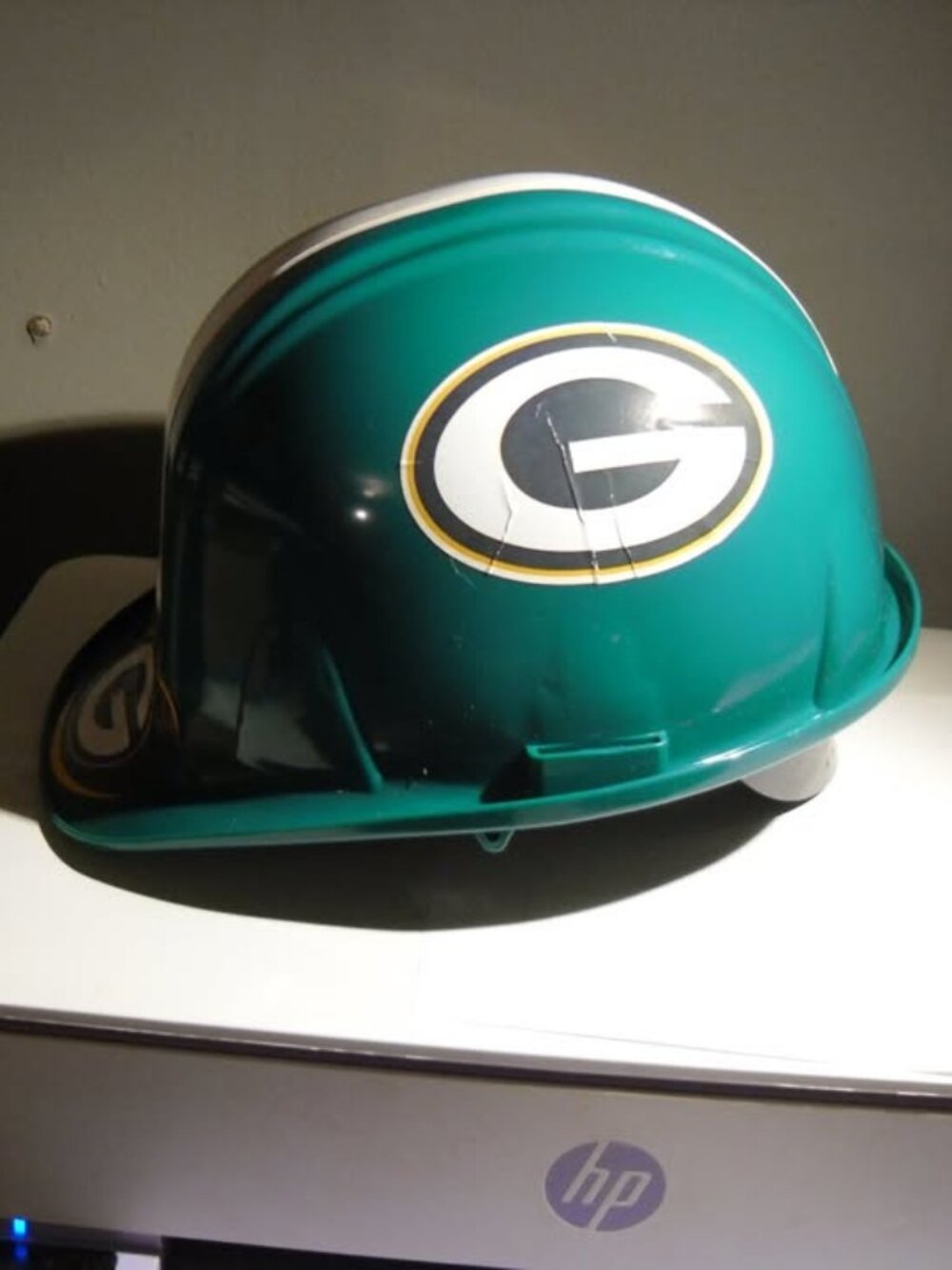Green Bay Packers Hard-hat adjustable inside fits all NEW